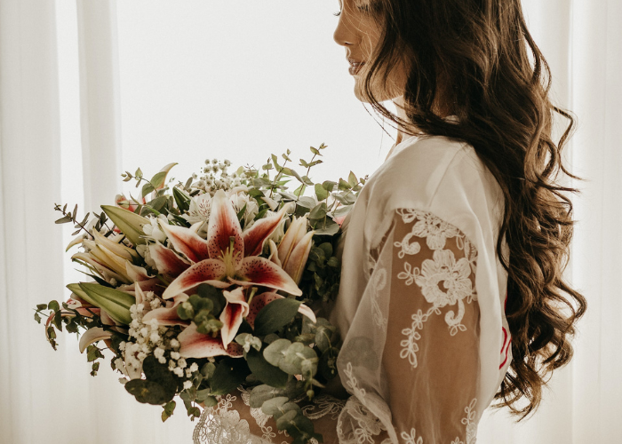 rehearsal dinner dress for bride_feature image